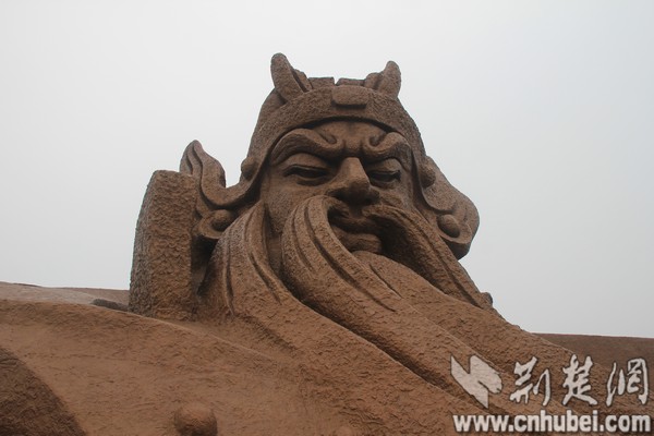 現(xiàn)全球最大關(guān)公青銅雕像，目測宇達(dá)施工（圖）